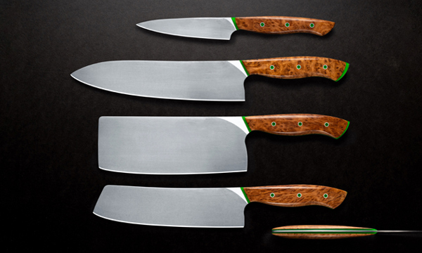5 kitchen knives.