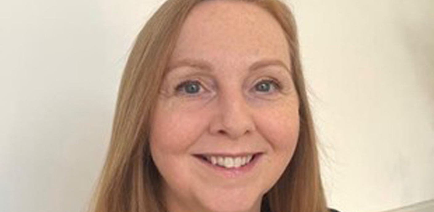 nojs Claire Hayes