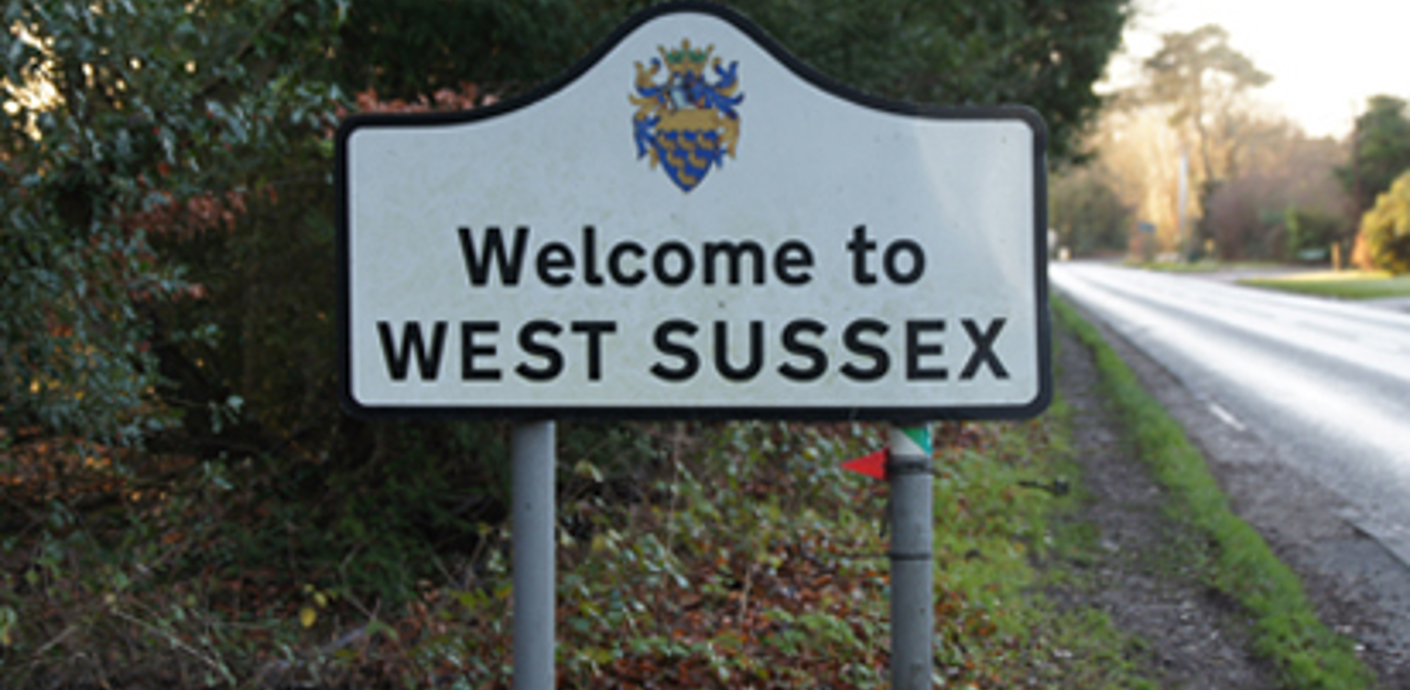 nojs Welcome to West Sussex sign